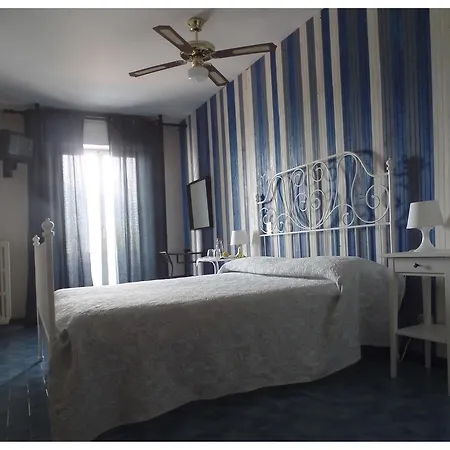 Piccolo Direkt Am Hotel Brenzone sul Garda