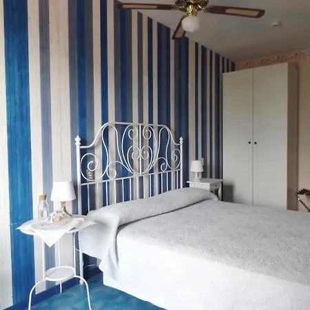 Hotel Piccolo Direkt Am Brenzone sul Garda